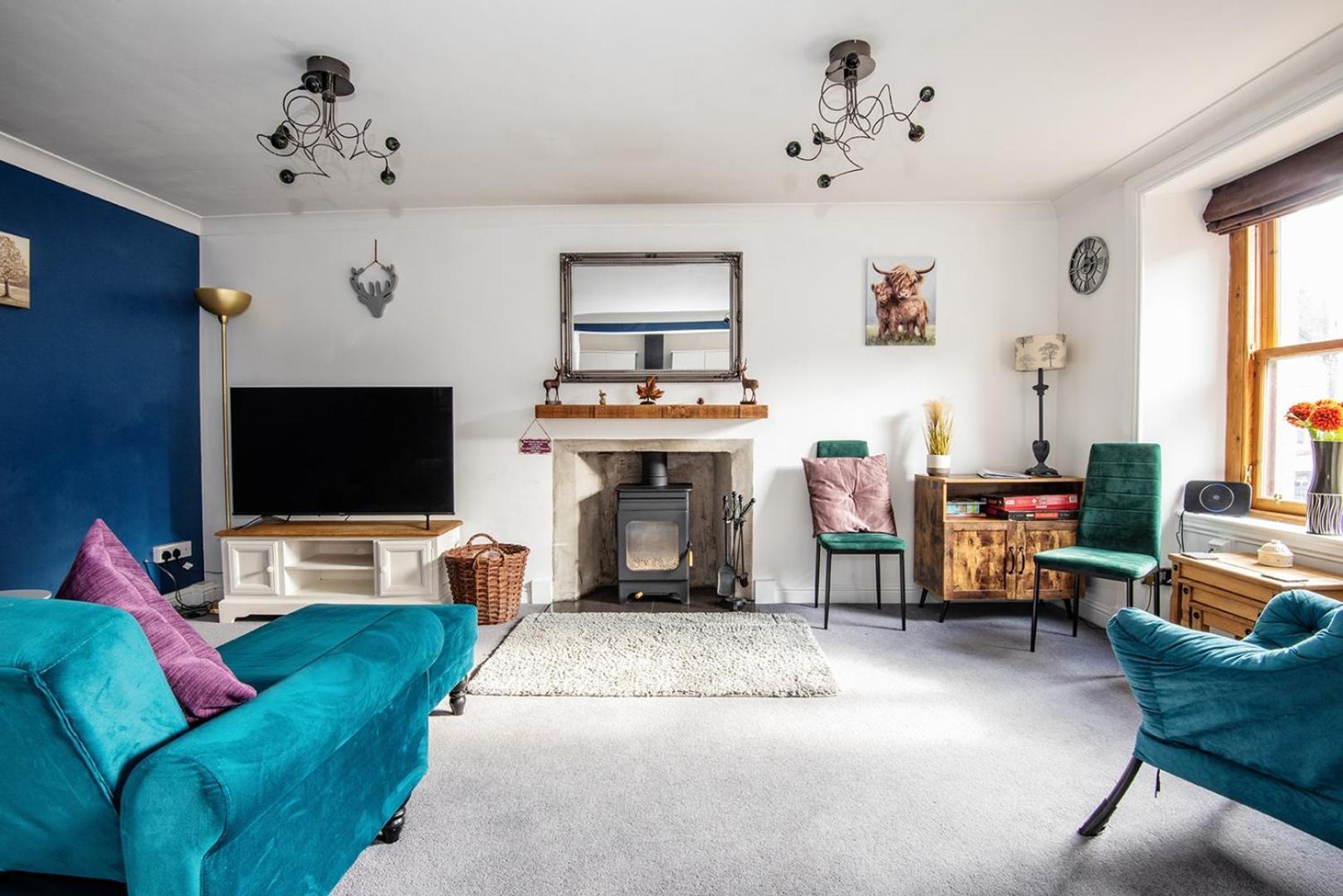 Charming 2 Bedroom Flat In The Heart Of Kirriemuir קירמיור מראה חיצוני תמונה