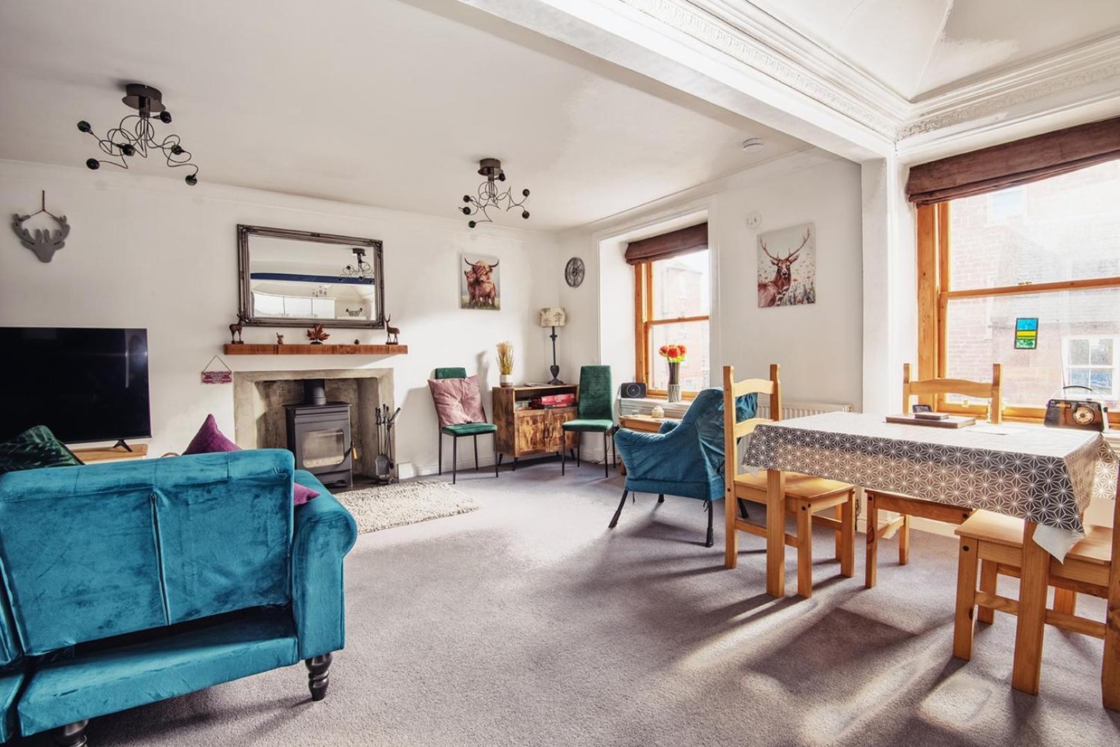 Charming 2 Bedroom Flat In The Heart Of Kirriemuir קירמיור מראה חיצוני תמונה